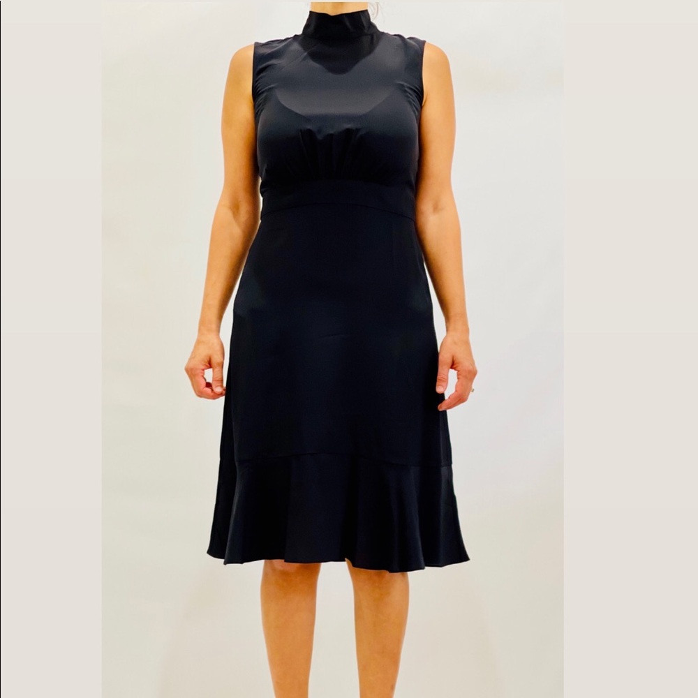 IRIS&INK DAGMAR BOW DETAILED SILK CREPE DRESS